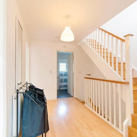 Pass The Keys 49 Byron Square Modern And Spacious 3 Bed Home With Free Parking CBG Exteriér fotografie