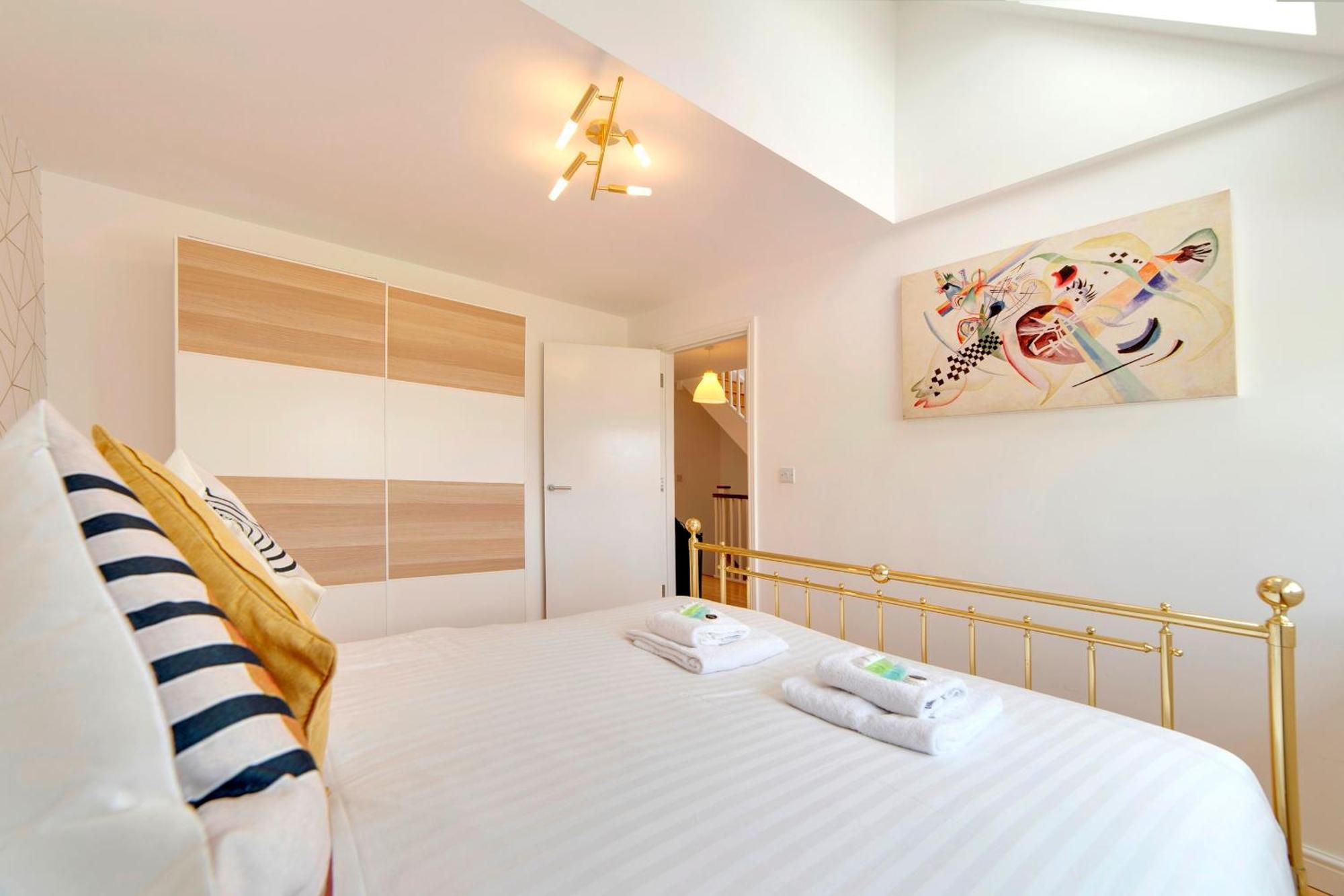 Pass The Keys 49 Byron Square Modern And Spacious 3 Bed Home With Free Parking CBG Exteriér fotografie