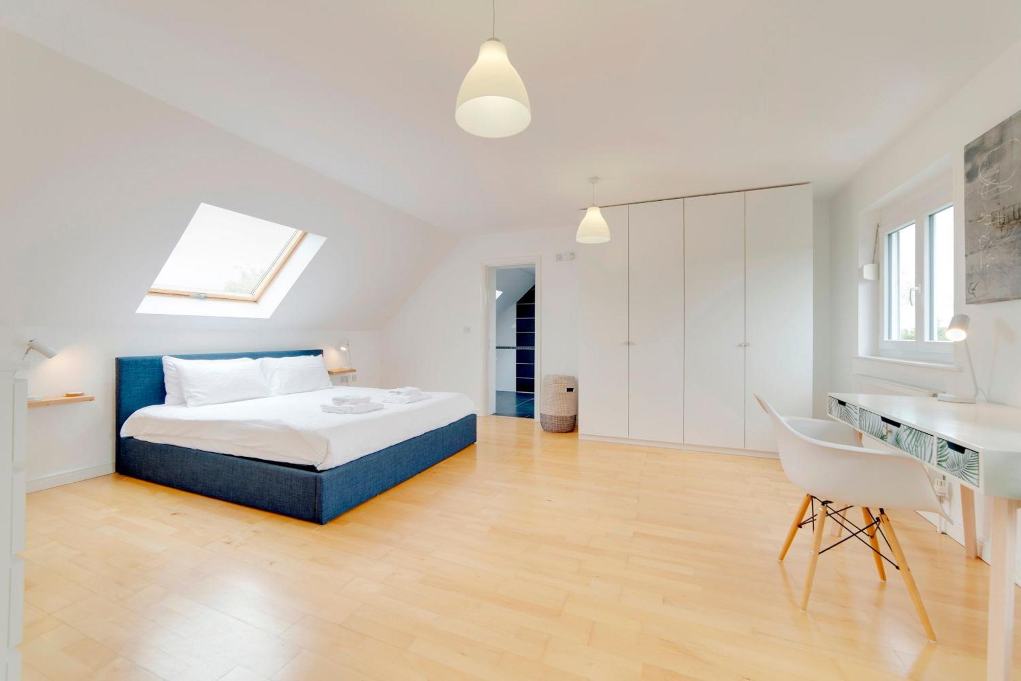 Pass The Keys 49 Byron Square Modern And Spacious 3 Bed Home With Free Parking CBG Exteriér fotografie