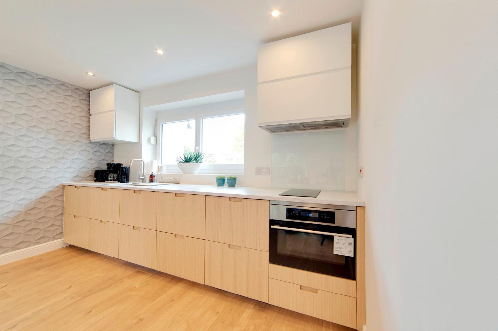 Pass The Keys 49 Byron Square Modern And Spacious 3 Bed Home With Free Parking CBG Exteriér fotografie