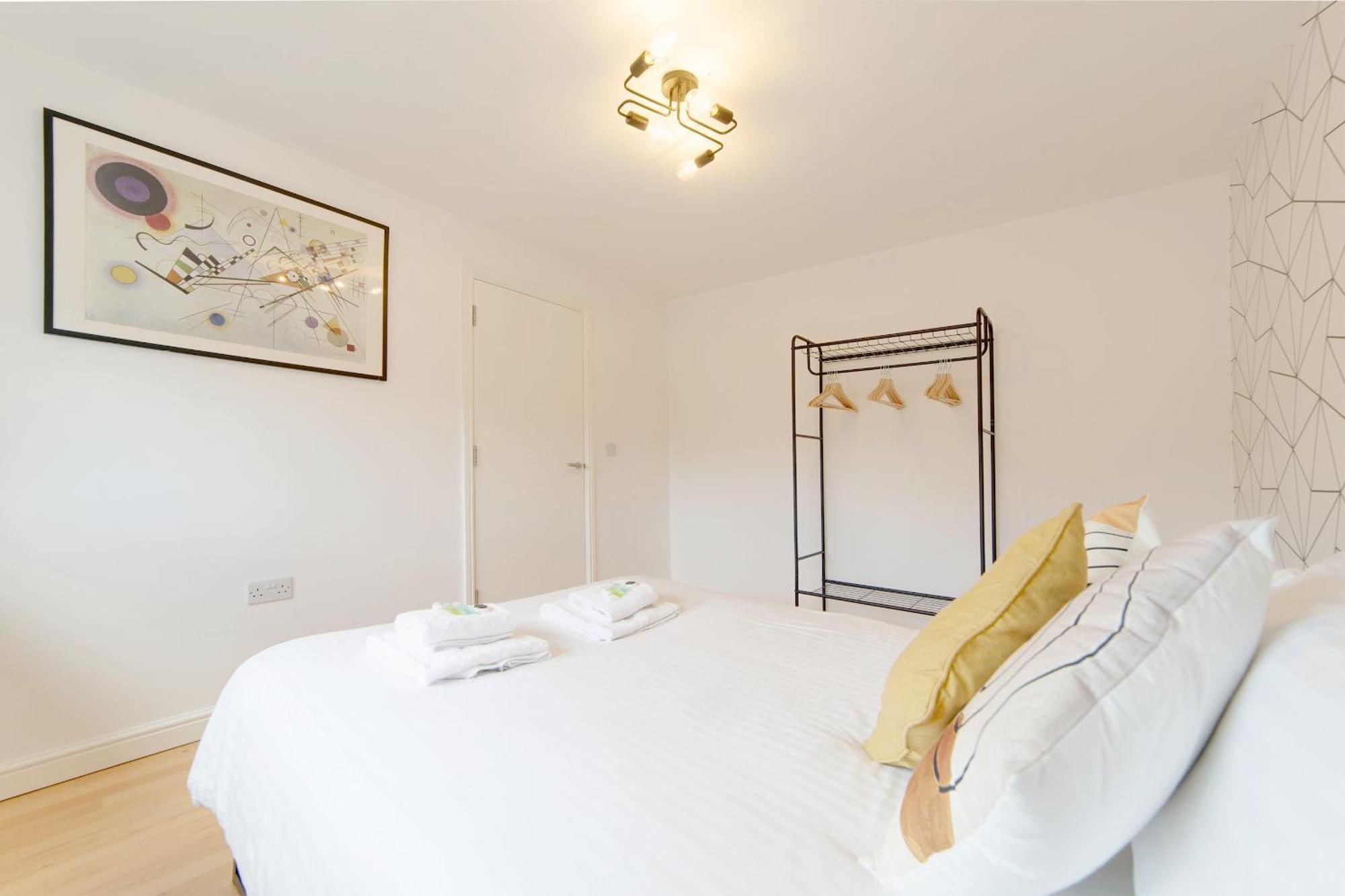 Pass The Keys 49 Byron Square Modern And Spacious 3 Bed Home With Free Parking CBG Exteriér fotografie