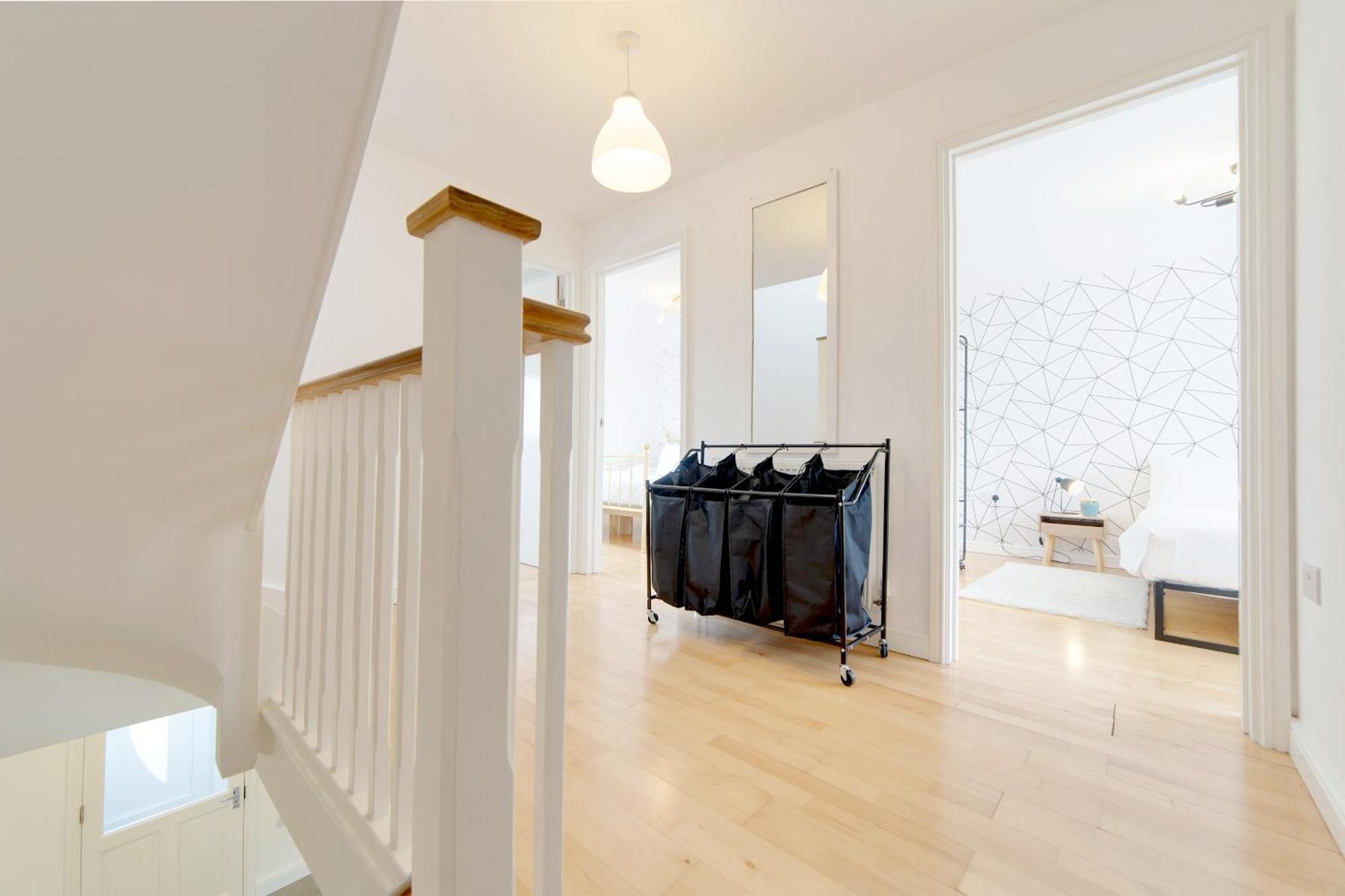 Pass The Keys 49 Byron Square Modern And Spacious 3 Bed Home With Free Parking CBG Exteriér fotografie