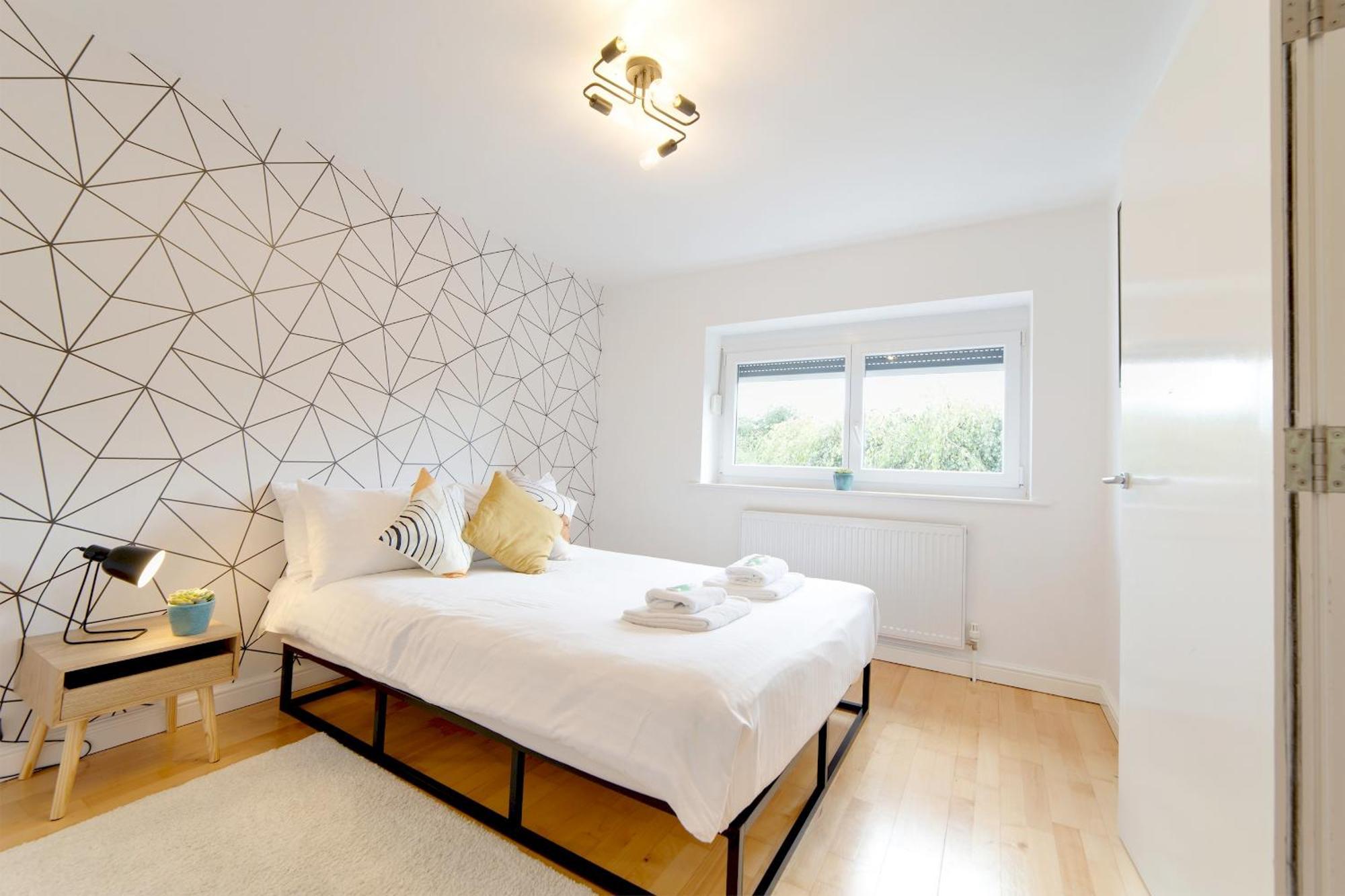 Pass The Keys 49 Byron Square Modern And Spacious 3 Bed Home With Free Parking CBG Exteriér fotografie