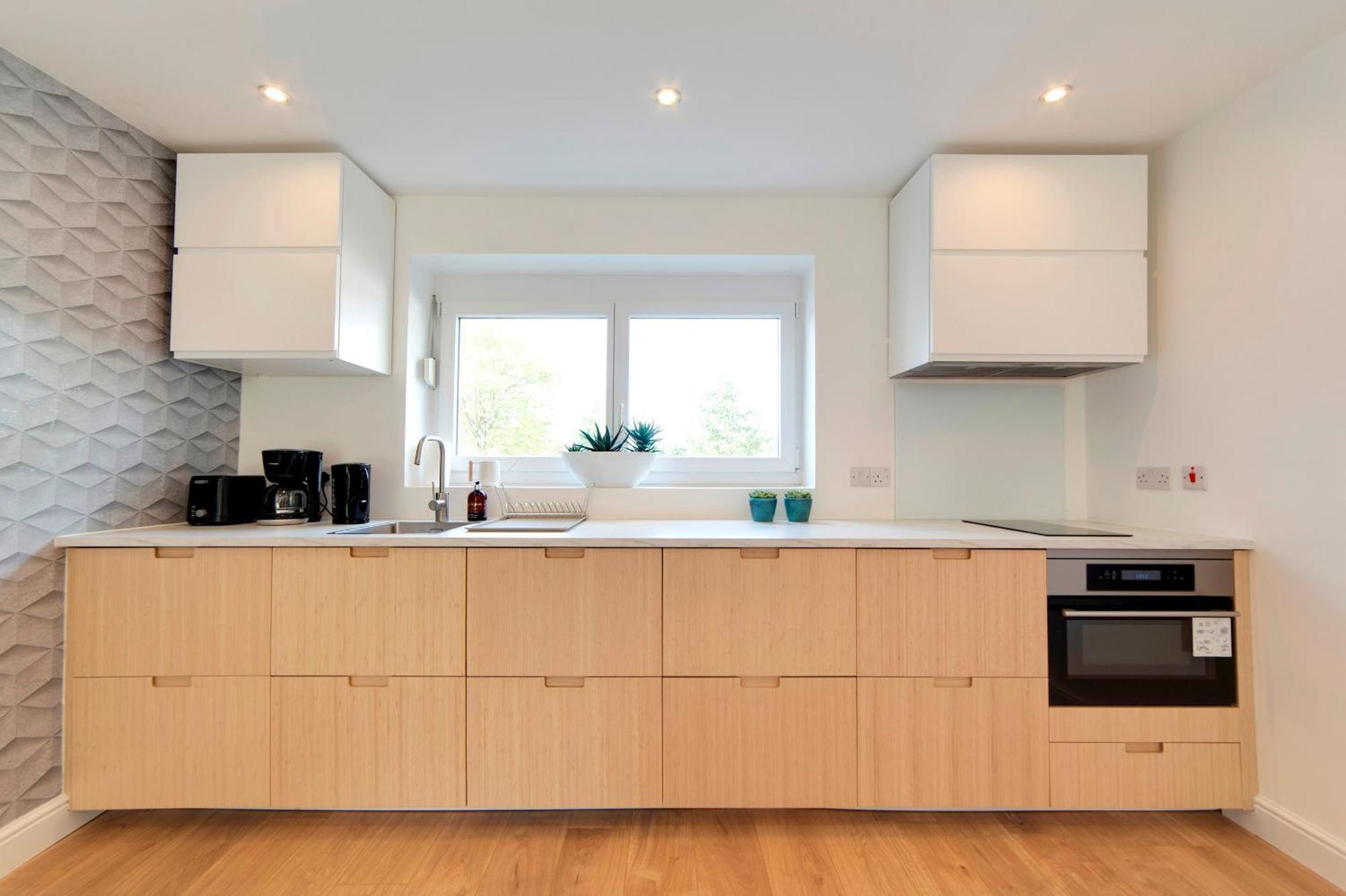 Pass The Keys 49 Byron Square Modern And Spacious 3 Bed Home With Free Parking CBG Exteriér fotografie